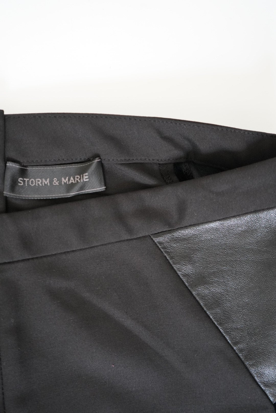 Velvet-paneled mid-rise midi skirt