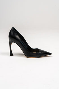 Asymmetric leather pumps (Size 37.5)