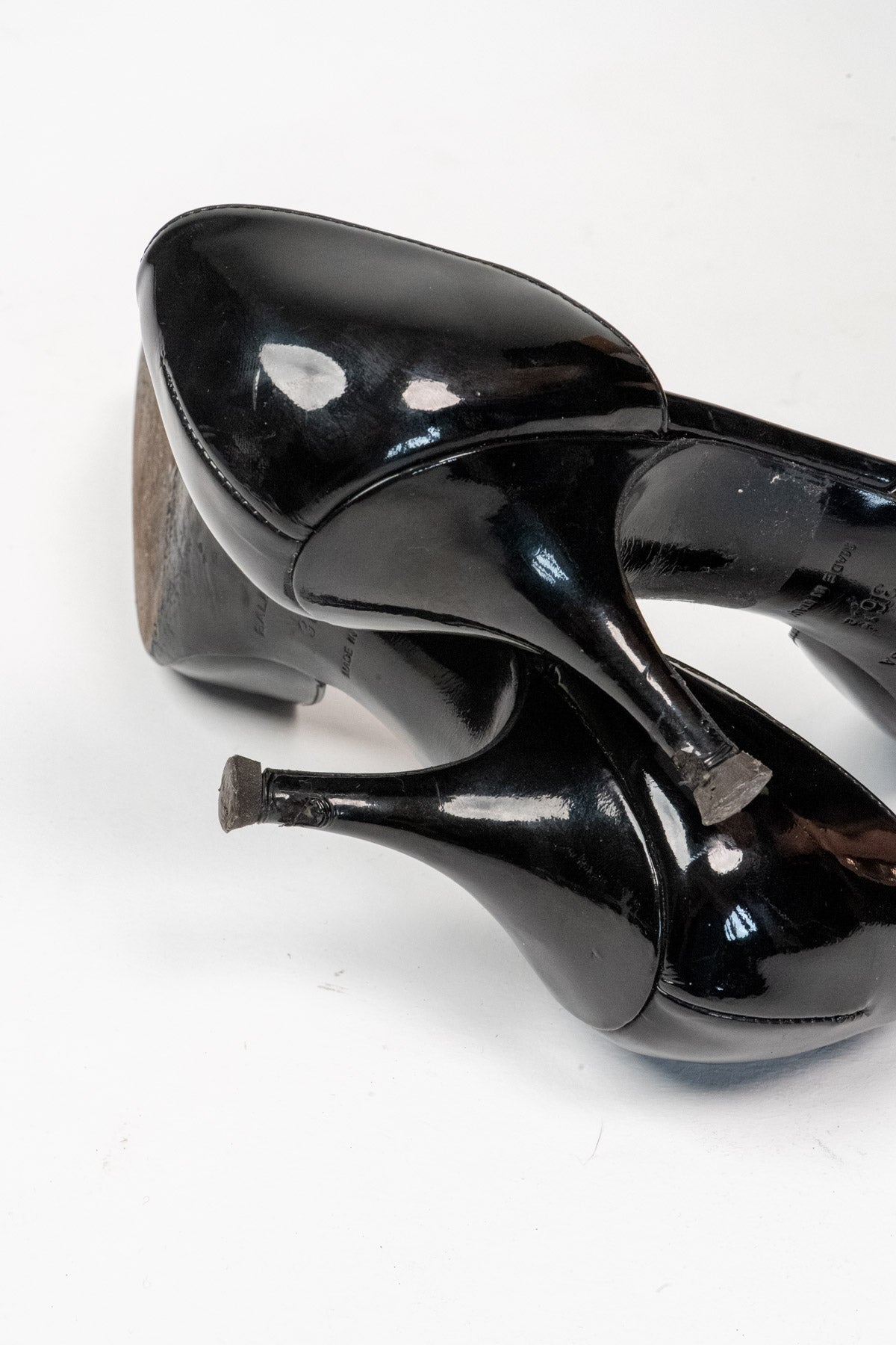 Patent leather pumps (Size 36.5)