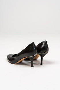 Gucci Interlocking G embellished leather pumps (Size 39.5)