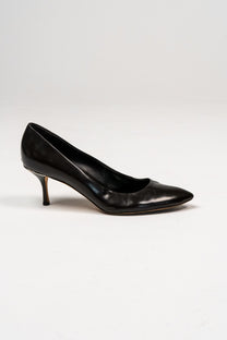 Gucci Interlocking G embellished leather pumps (Size 39.5)