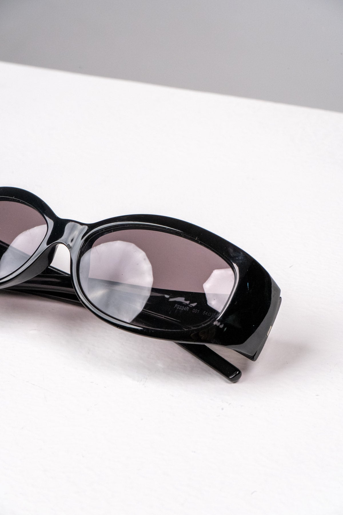 Logo embellished sunglasses