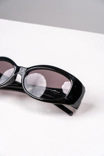 Logo embellished sunglasses
