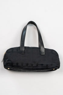CC leather-trimmed jacquard shoulder bag