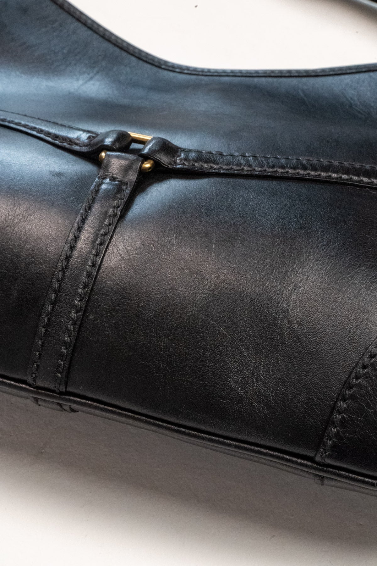 Interlocking G Thong leather shoulder bag