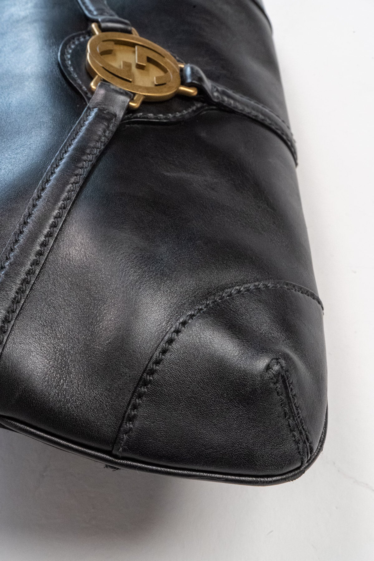 Interlocking G Thong leather shoulder bag