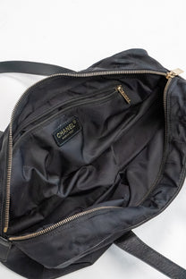 CC leather-trimmed jacquard shoulder bag