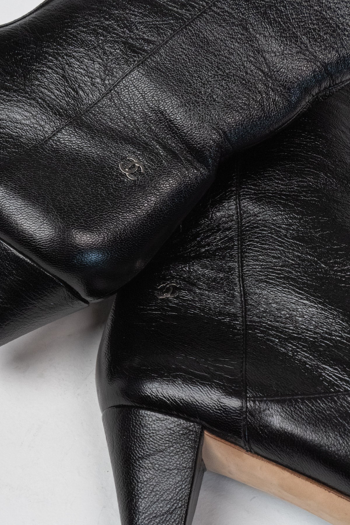 CC shearling-trimmed leather boots (Size 41)